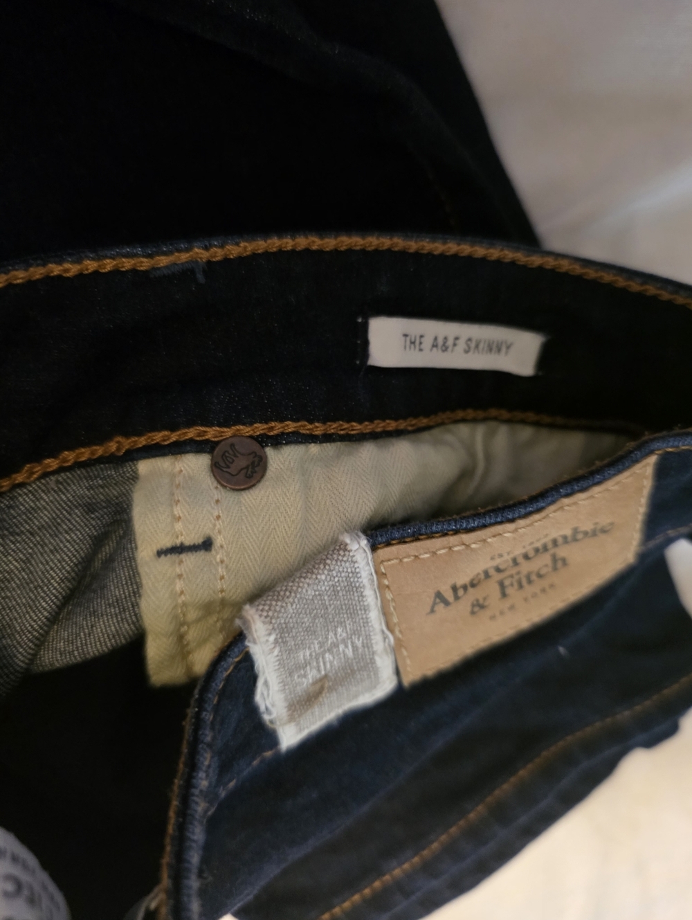 2 For $30🤩 Abercrombie & Fitch Women's Dark Indigo Skinny Jeans - Picture 8 of 8